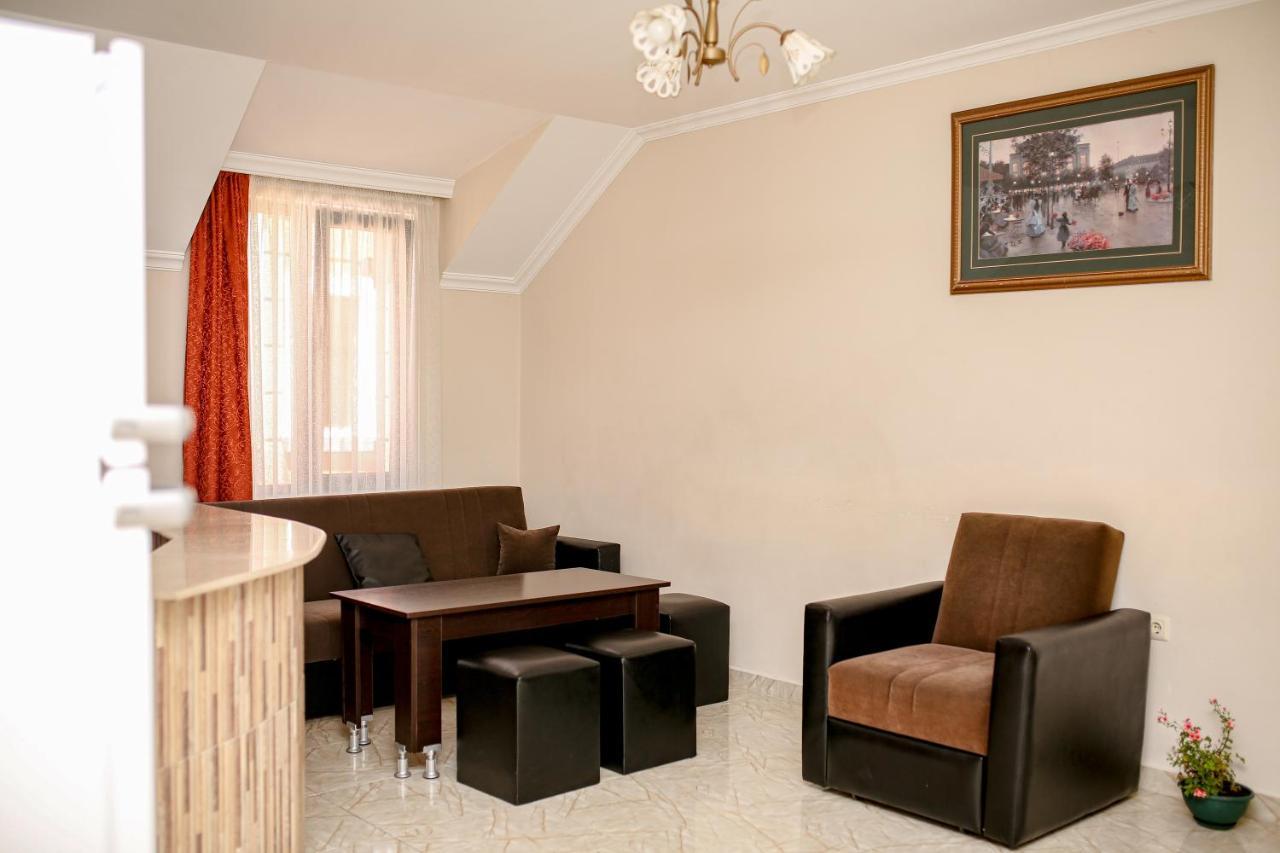 Apartments 37B บาทูมิ ภายนอก รูปภาพ